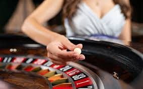 DANA e-wallet integration with pengeluaran slots